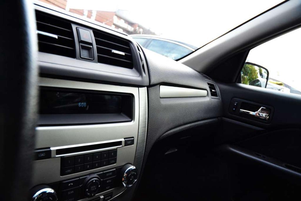 2012 Ford Fusion SE 4dr Front-wheel Drive Sedan Automatic Photo