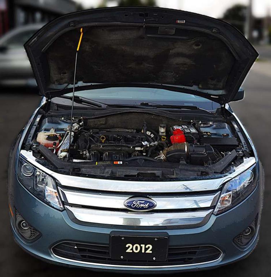 2012 Ford Fusion SE 4dr Front-wheel Drive Sedan Automatic Photo