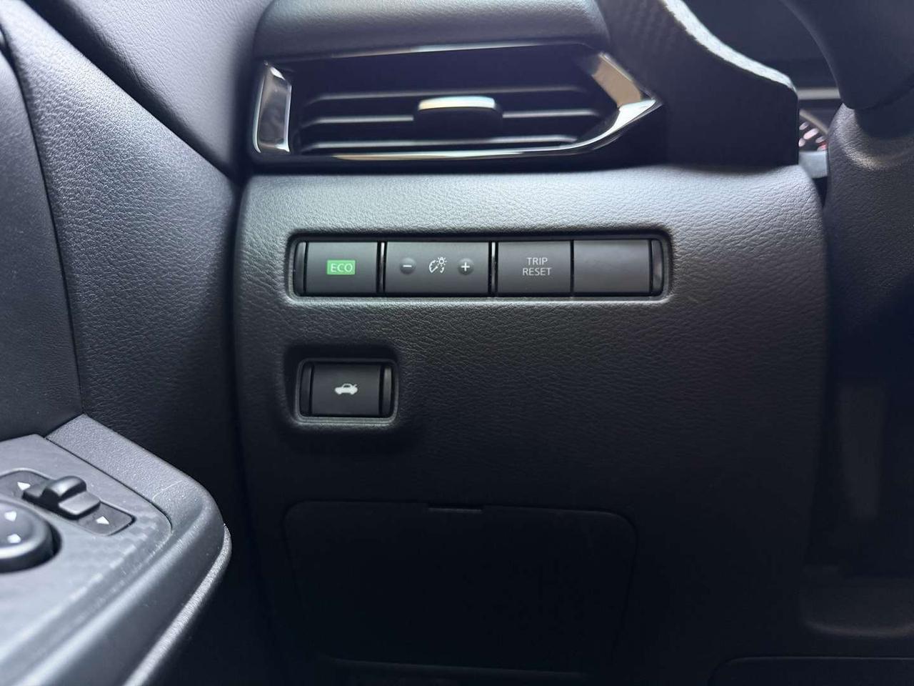 2021 Nissan Sentra SV Moonroof   Blind Spot   Dual Climate   Carplay Photo