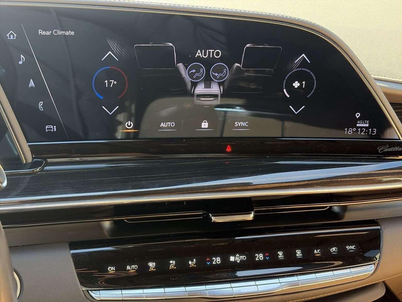 2023 Cadillac Escalade Sport Photo