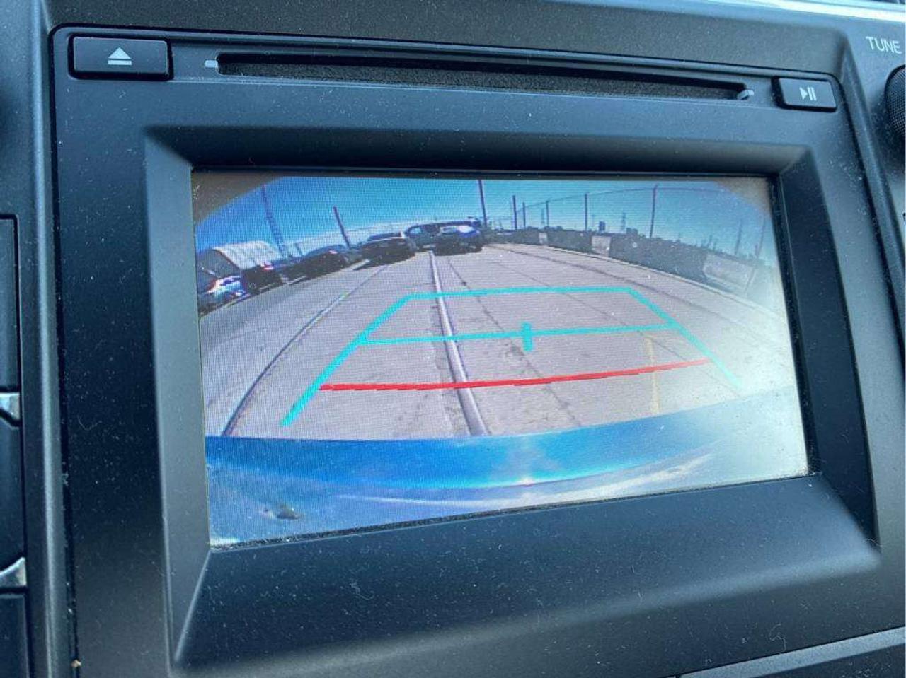 2017 Toyota Camry SE - ALLOYS! BACK-UP CAM! HEATED SEATS! BLUETOOTH! Photo