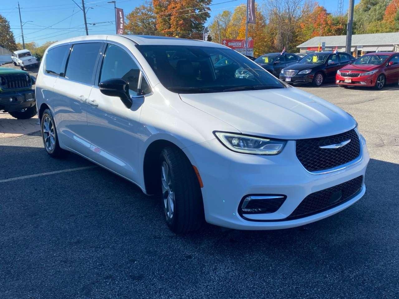 2026 Chrysler Pacifica Limited FWD Photo