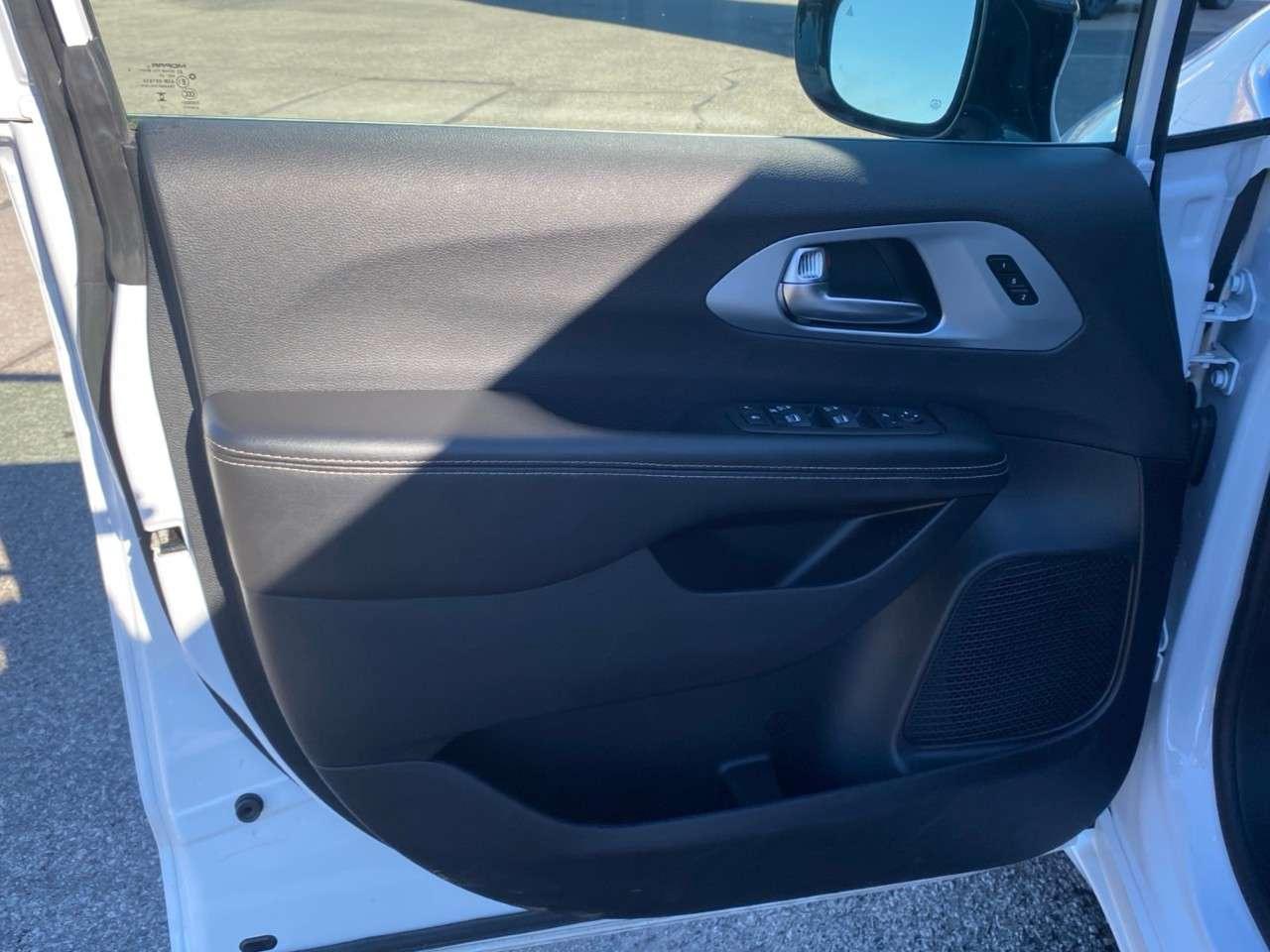 2026 Chrysler Pacifica Limited FWD Photo