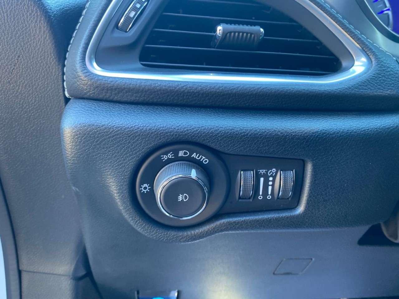 2026 Chrysler Pacifica Limited FWD Photo