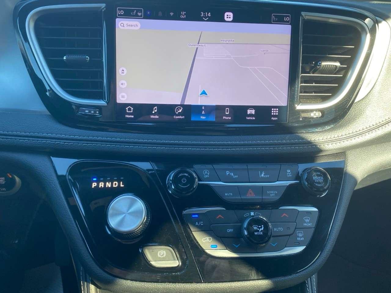 2026 Chrysler Pacifica Limited FWD Photo