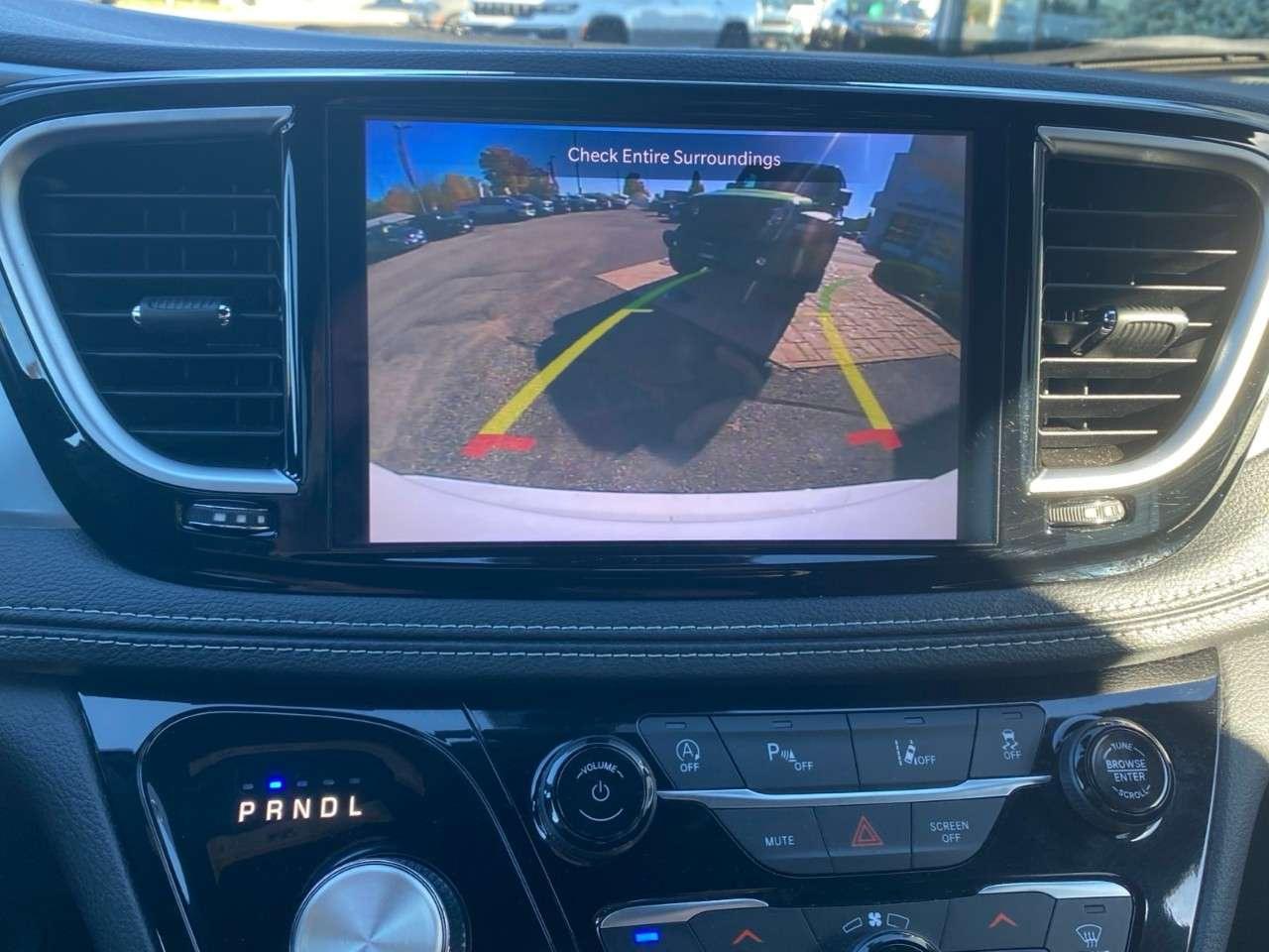 2026 Chrysler Pacifica Limited FWD Photo