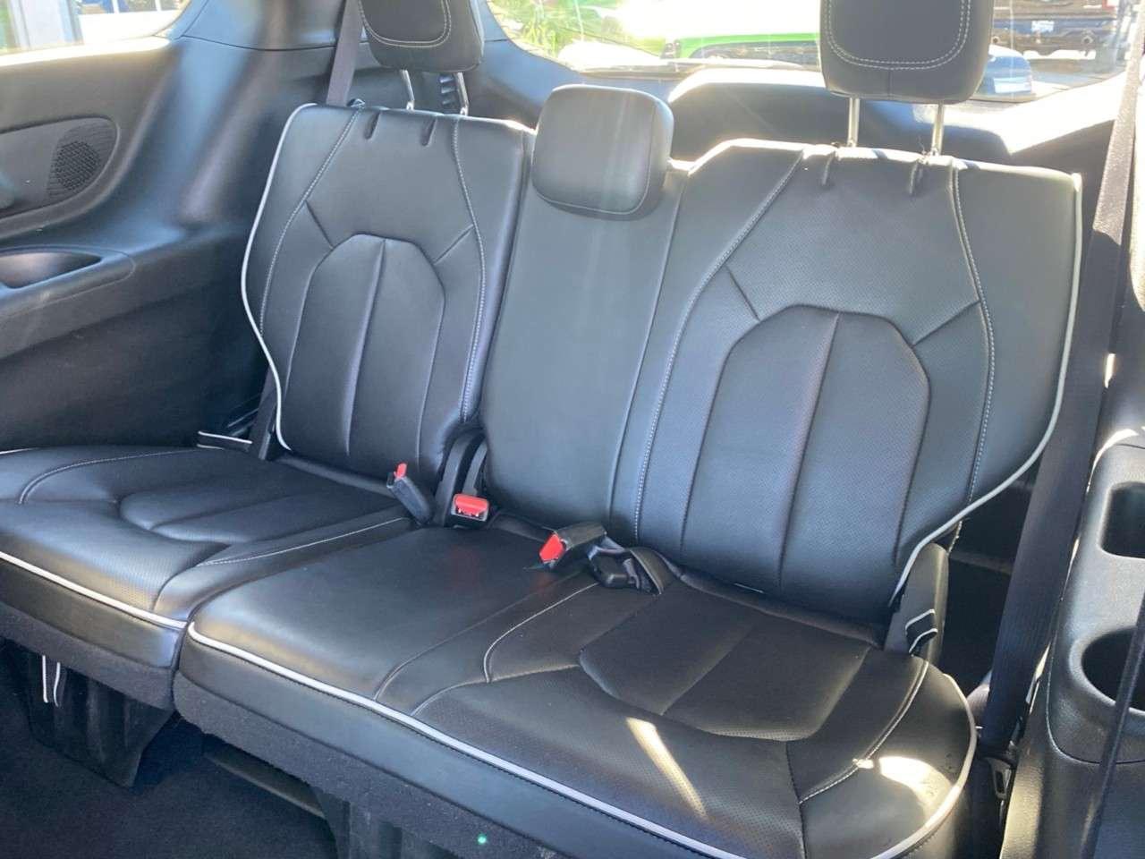 2026 Chrysler Pacifica Limited FWD Photo