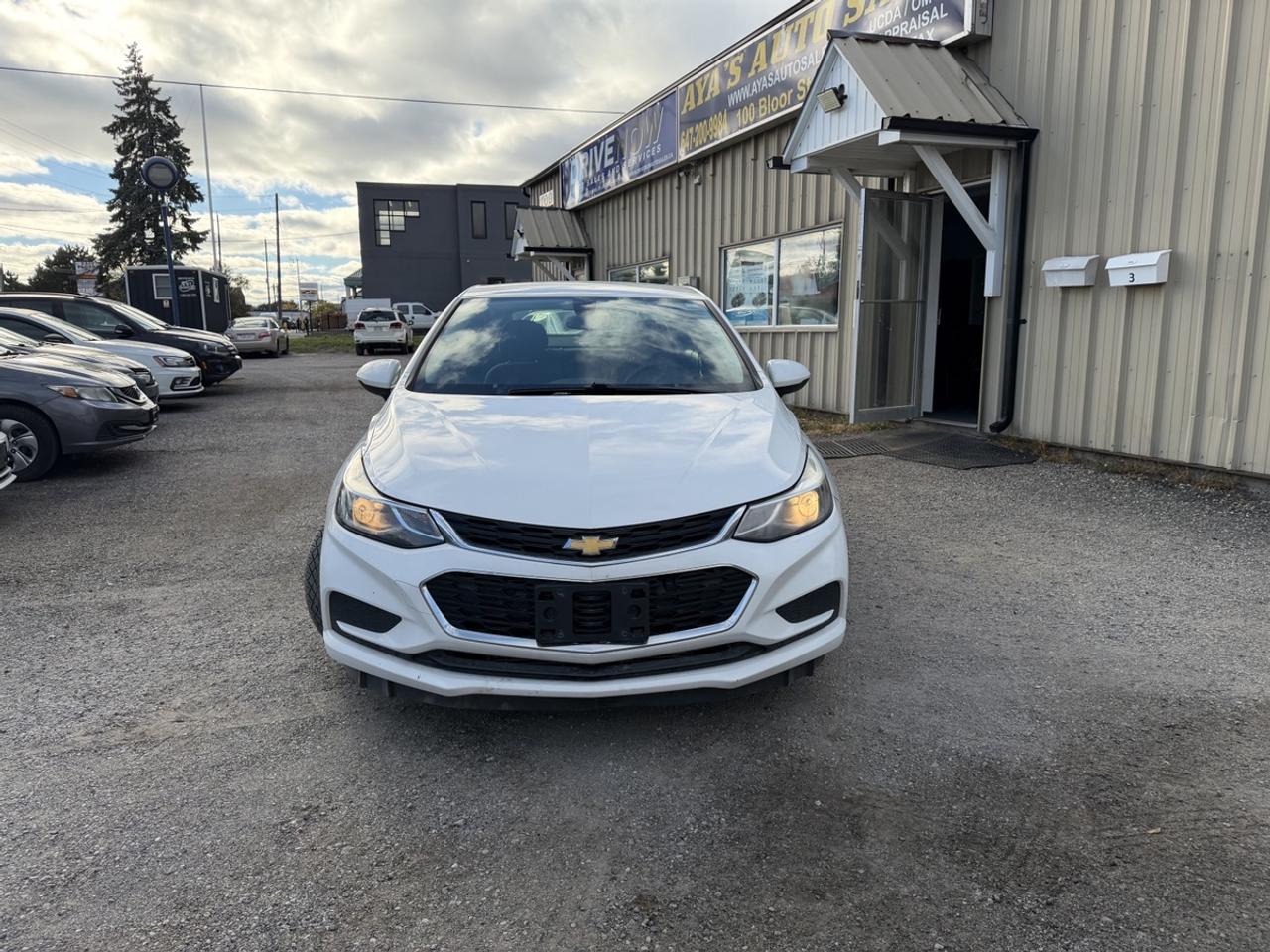 2017 Chevrolet Cruze LT Photo