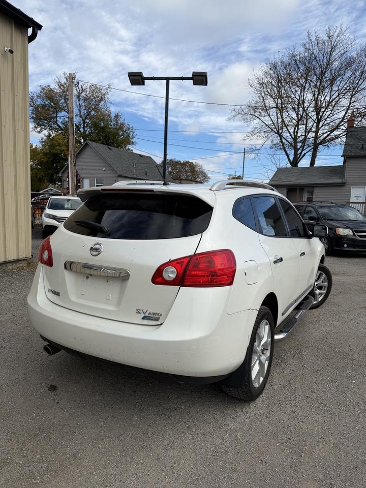 2012 Nissan Rogue SV Photo4