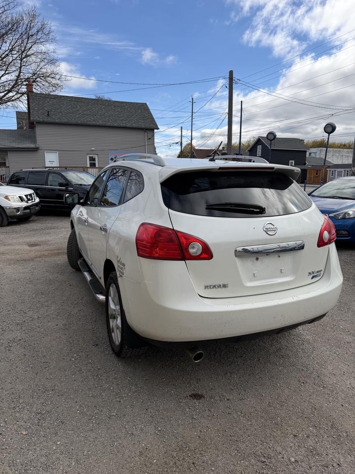 2012 Nissan Rogue SV Photo