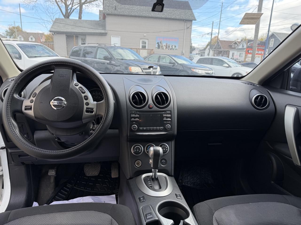 2012 Nissan Rogue SV Photo