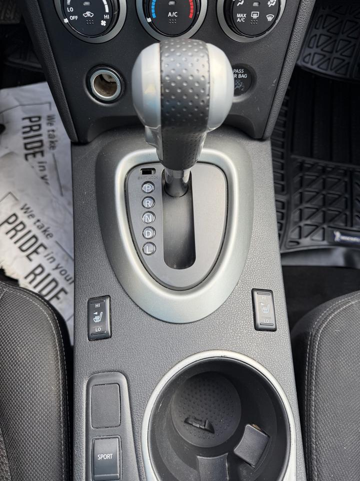 2012 Nissan Rogue SV Photo