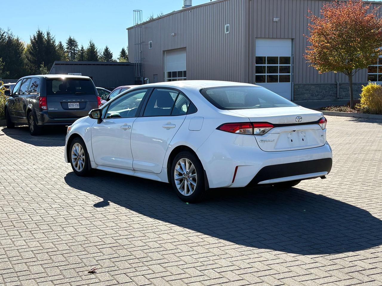2021 Toyota Corolla LE Upgrade   Sunroof   Heated Seats/Steering Wheel Photo