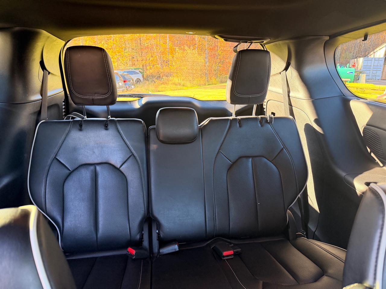 2025 Chrysler Pacifica Limited Front-Wheel Drive Passenger Van Photo