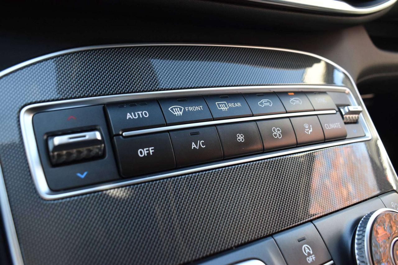 2022 Hyundai Santa Fe Urban Photo