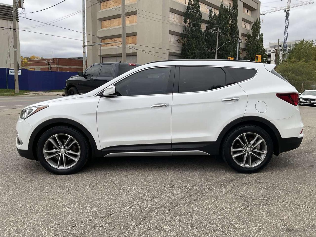 2017 Hyundai Santa Fe Sport 2.0T Ultimate AWD - LEATHER! NAV! 360 CAM! BSM! PANO ROOF! Photo3