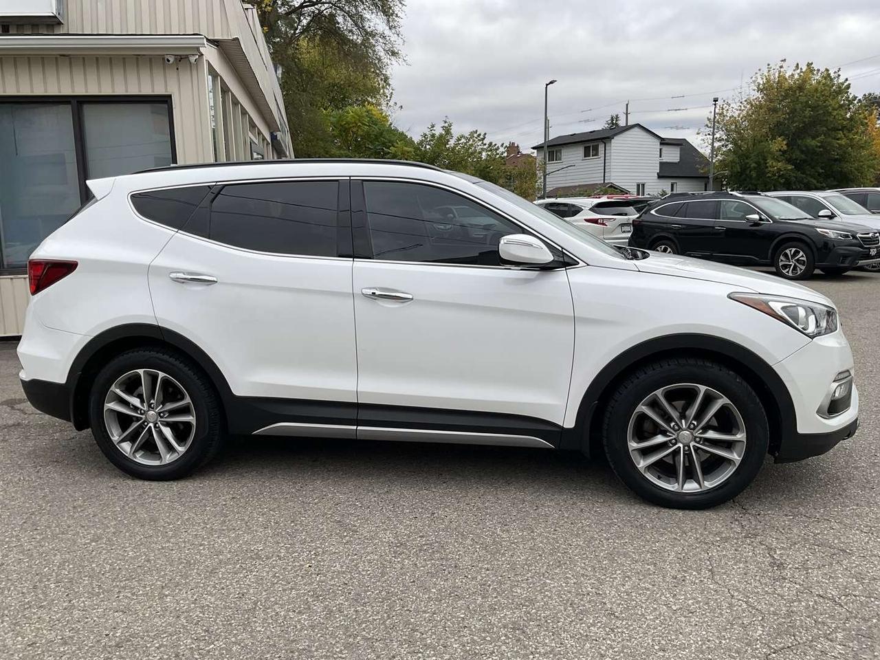 2017 Hyundai Santa Fe Sport 2.0T Ultimate AWD - LEATHER! NAV! 360 CAM! BSM! PANO ROOF! Photo