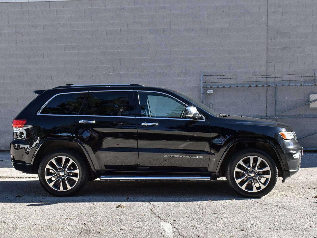 2017 Jeep Grand Cherokee Overland 4dr 4x4 Photo