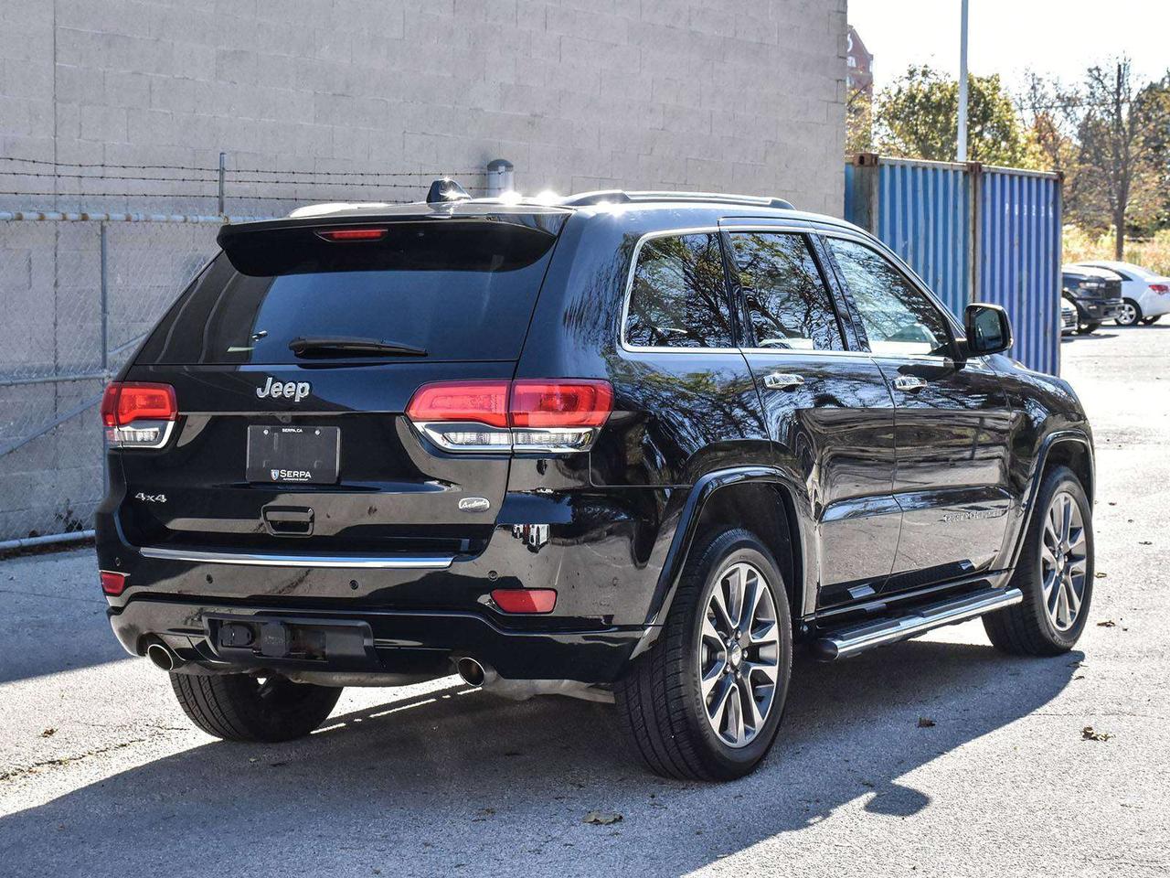 2017 Jeep Grand Cherokee Overland 4dr 4x4 Photo