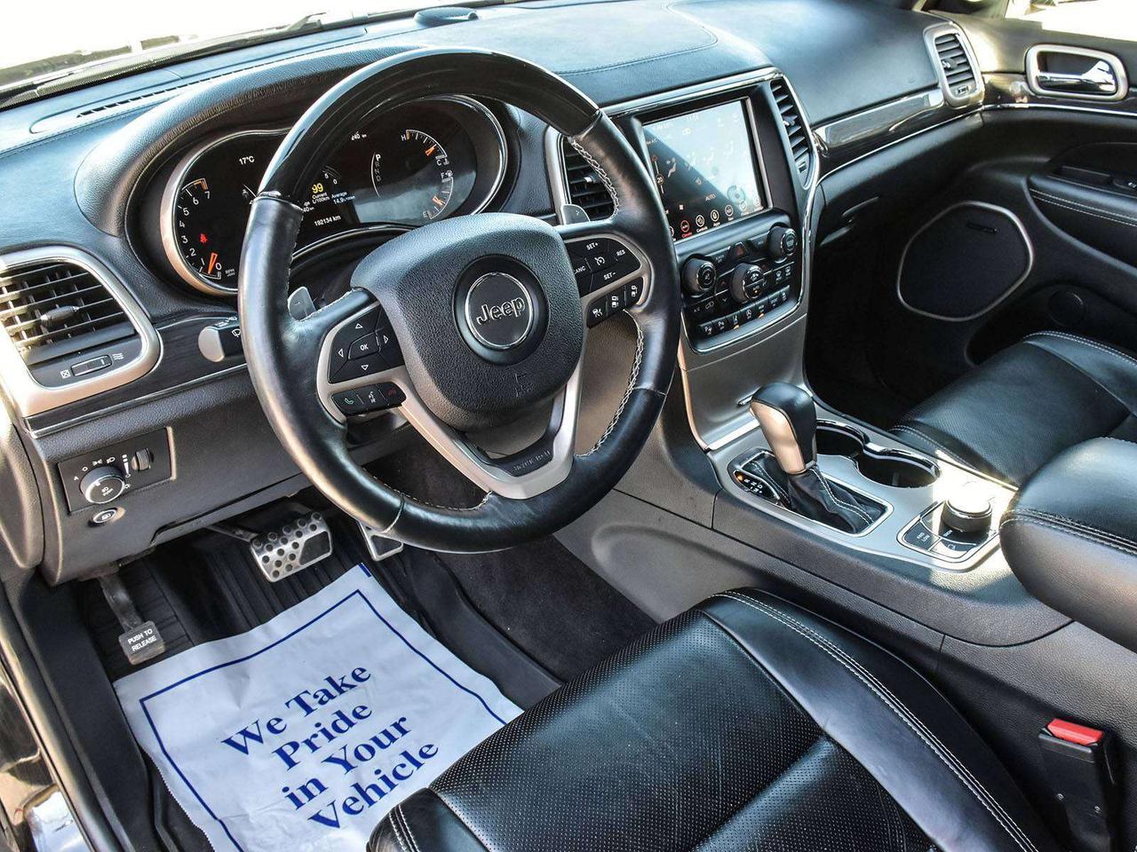 2017 Jeep Grand Cherokee Overland 4dr 4x4 Photo