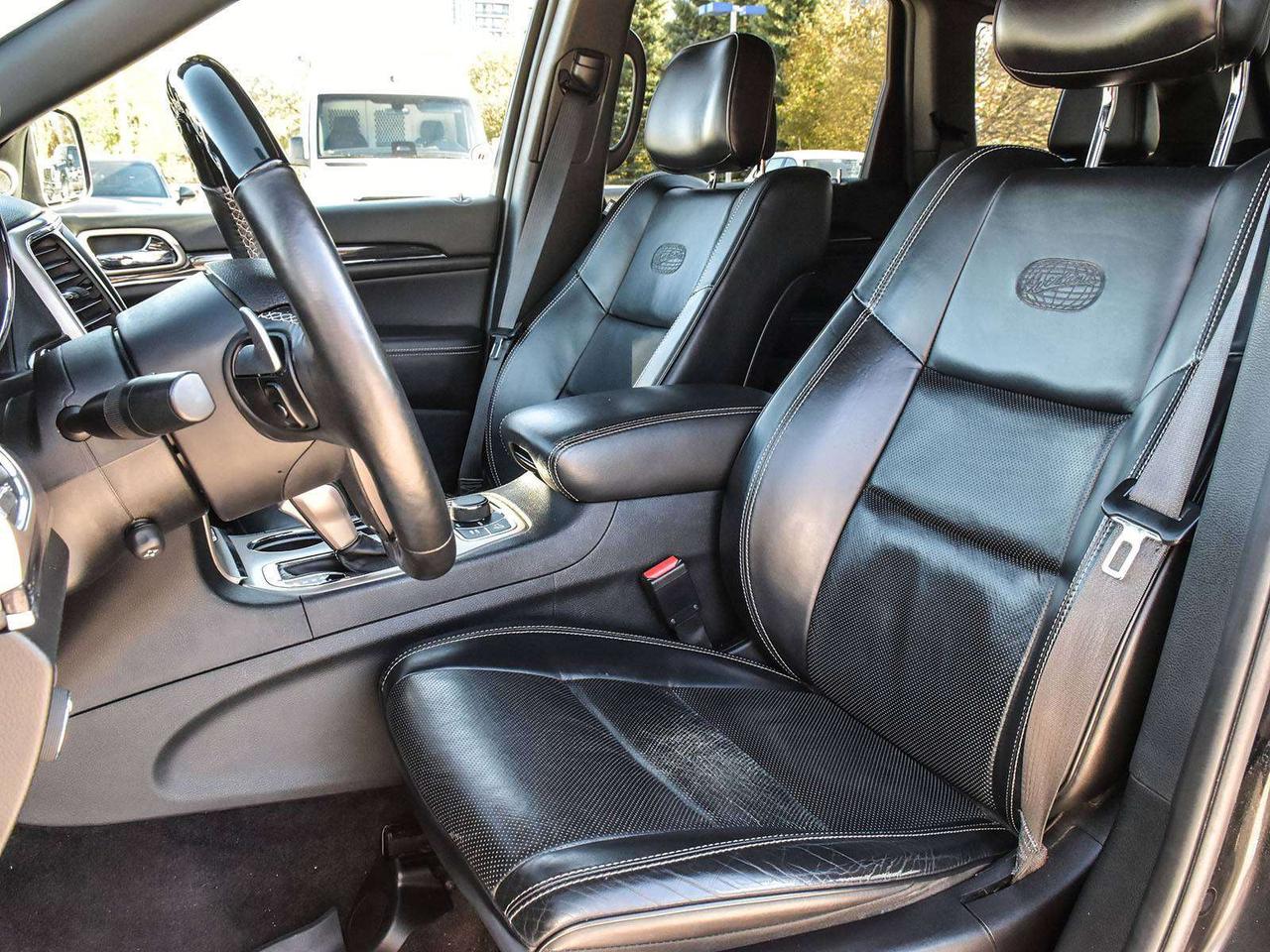 2017 Jeep Grand Cherokee Overland 4dr 4x4 Photo