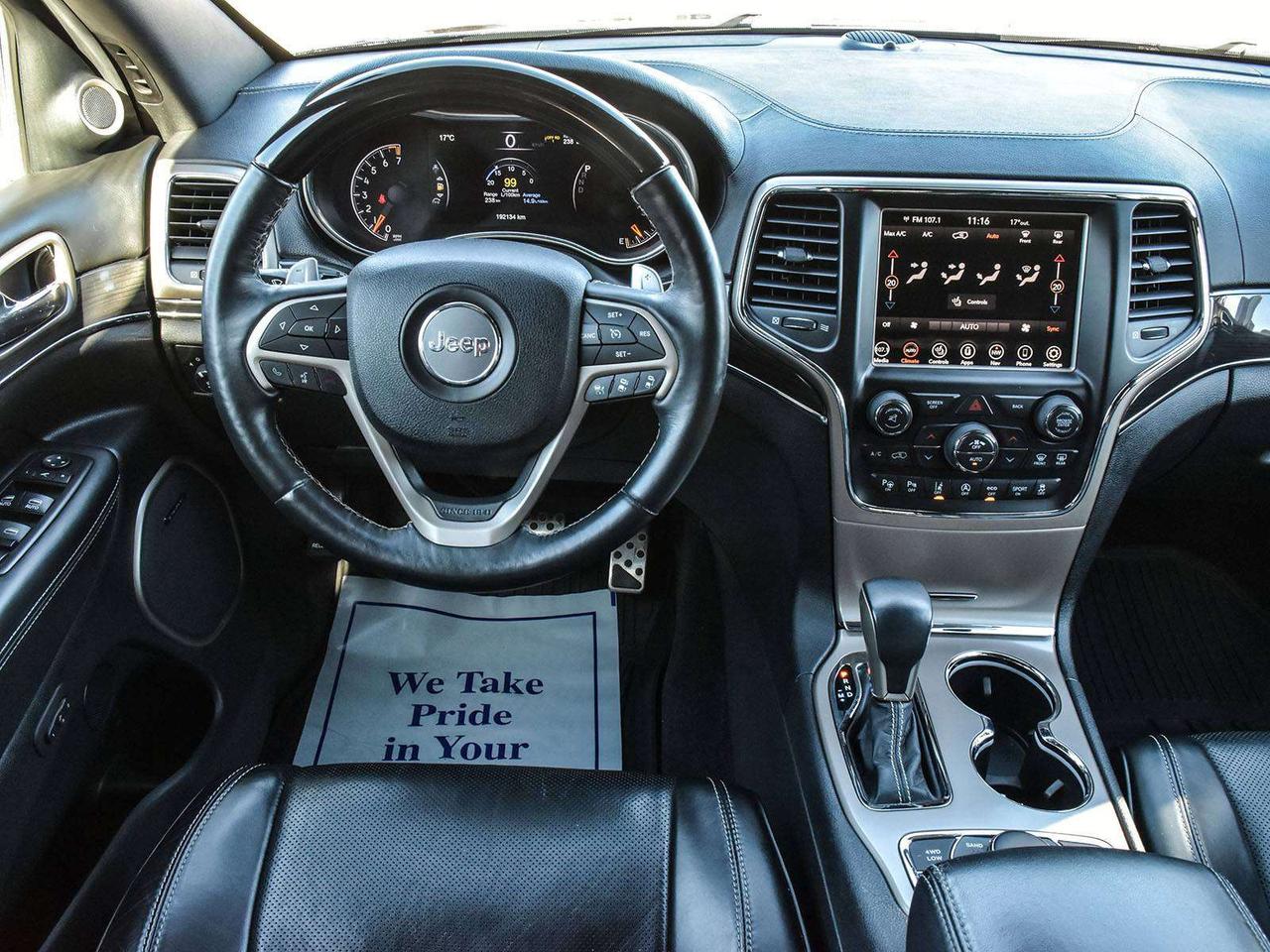 2017 Jeep Grand Cherokee Overland 4dr 4x4 Photo