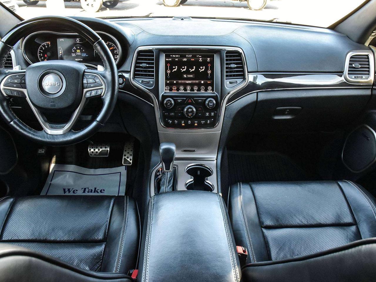 2017 Jeep Grand Cherokee Overland 4dr 4x4 Photo