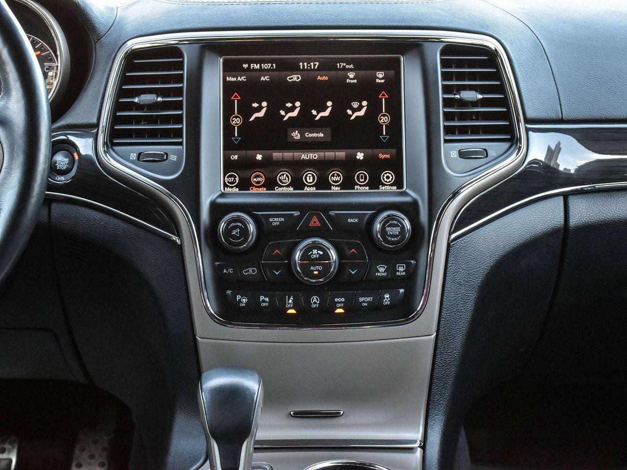 2017 Jeep Grand Cherokee Overland 4dr 4x4 Photo
