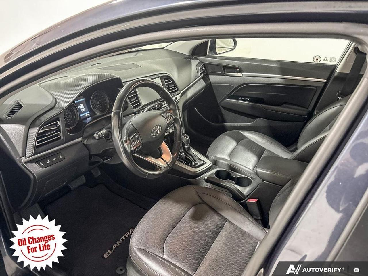 2020 Hyundai Elantra Ultimate IVT Photo