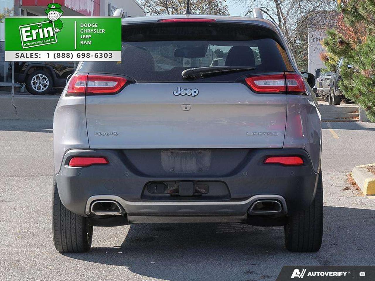 2015 Jeep Cherokee LIMITED 4X4 CLEAN CARFAX PANO ROOF  4 NEW TIRES Photo