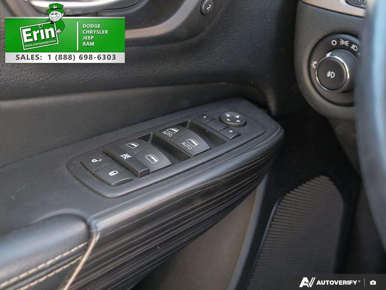 2015 Jeep Cherokee LIMITED 4X4 CLEAN CARFAX PANO ROOF  4 NEW TIRES Photo