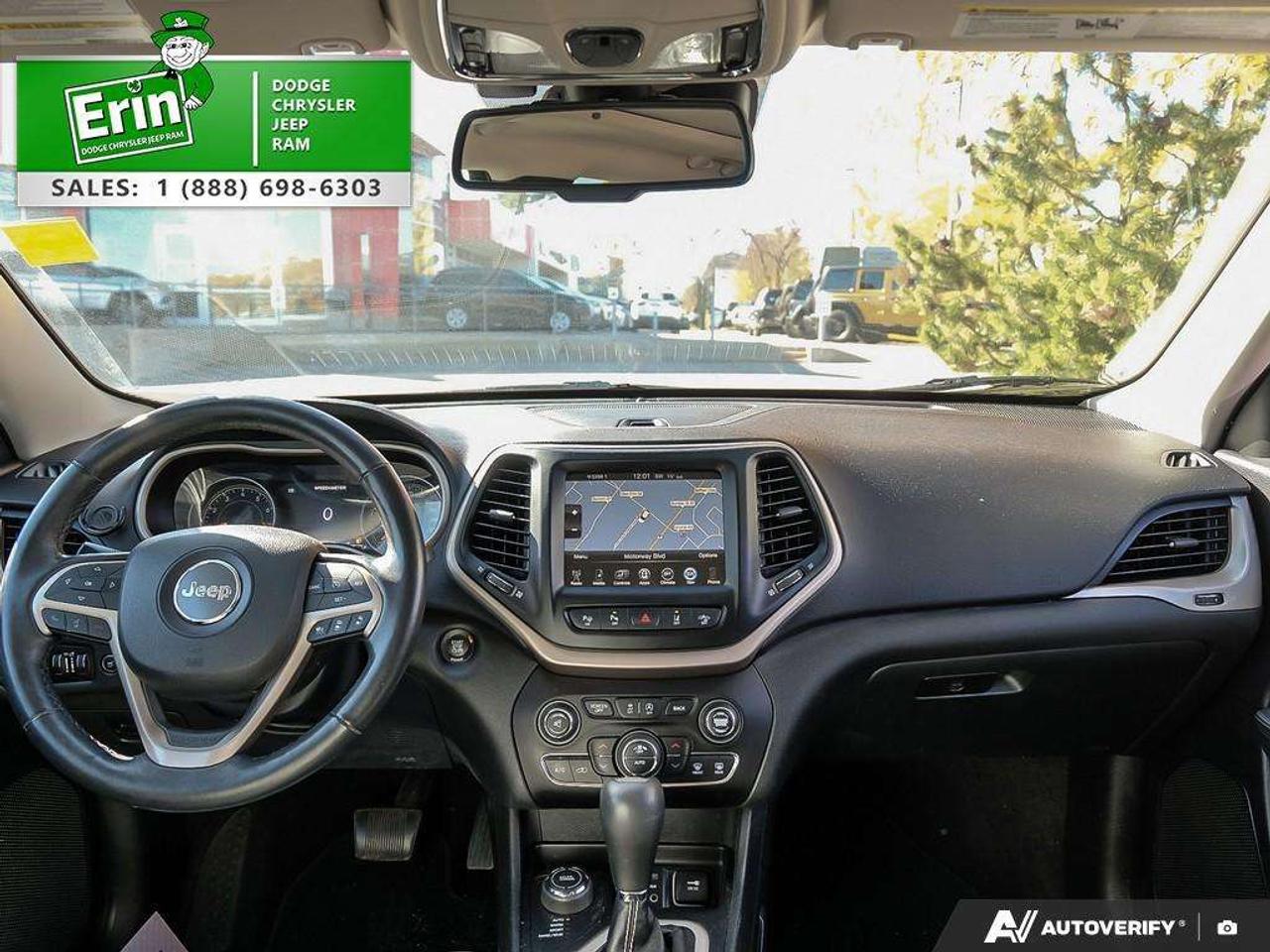 2015 Jeep Cherokee LIMITED 4X4 CLEAN CARFAX PANO ROOF  4 NEW TIRES Photo