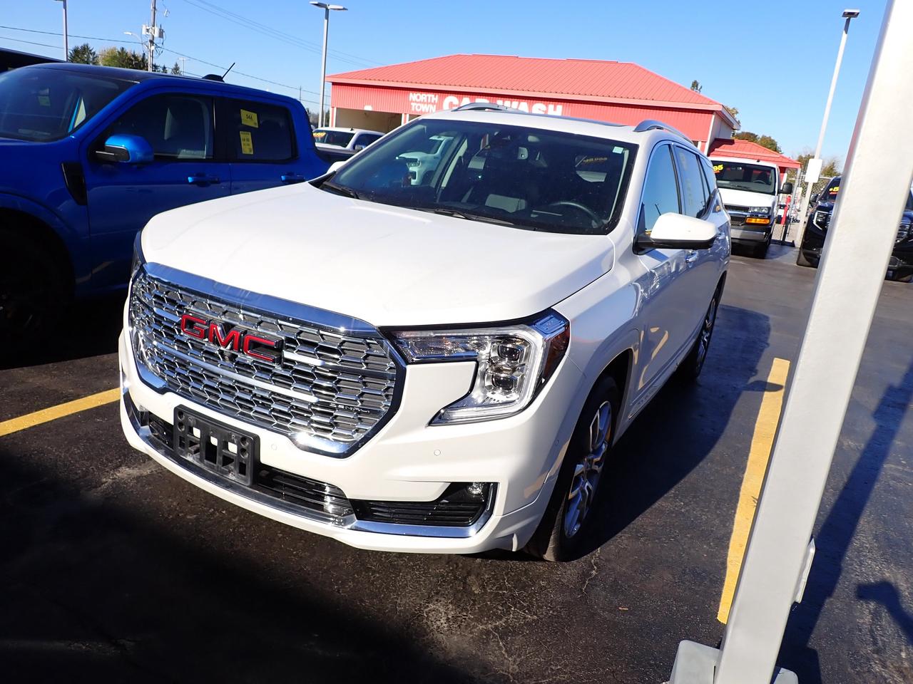 2024 GMC Terrain Denali AWD 4DR Photo2