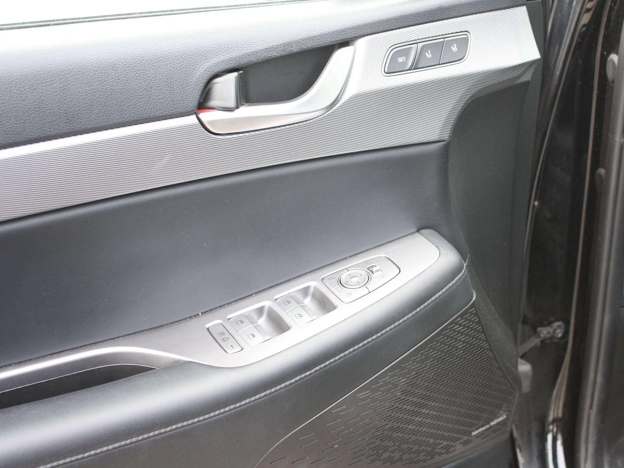 2021 Hyundai PALISADE 7 Passenger Photo