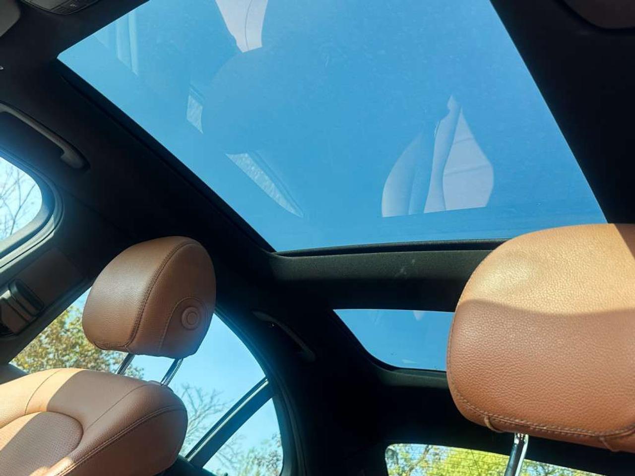 2020 Mercedes-Benz C-Class C300 4MATIC SUNROOF AMG ALLOYS LEATHER SEATS Photo