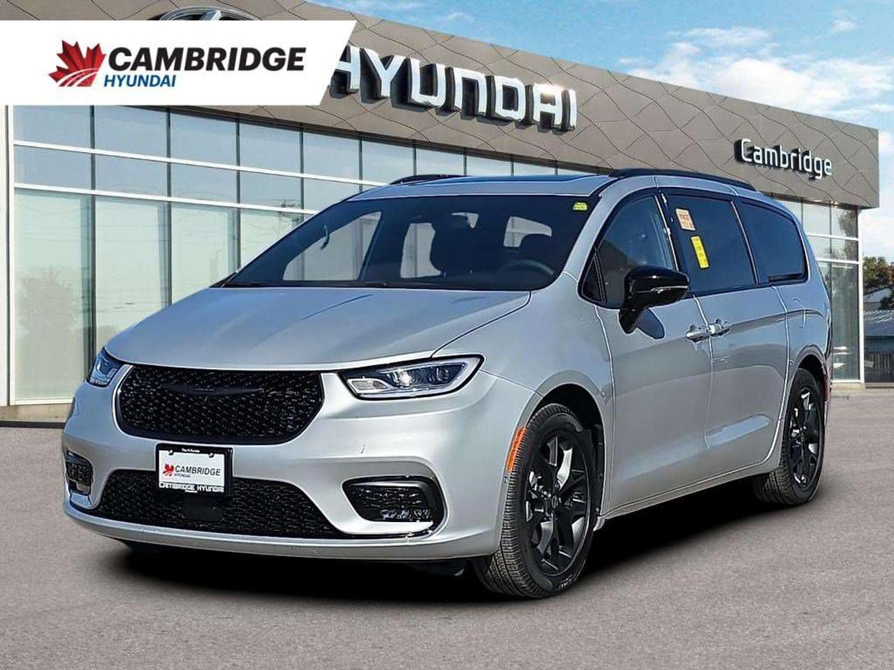 2026 Chrysler Pacifica Limited Photo0