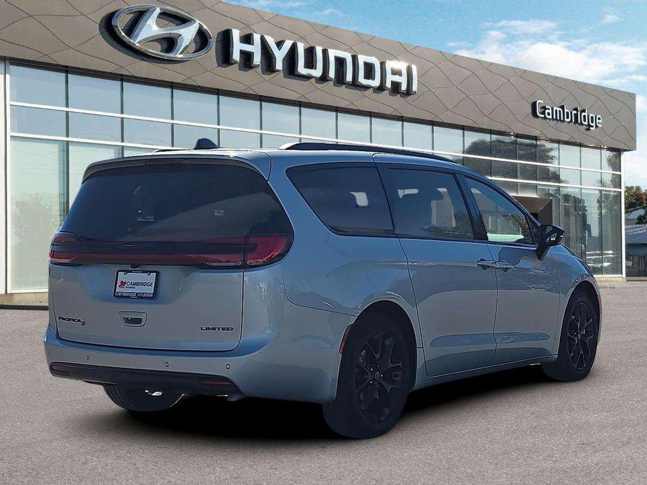 2026 Chrysler Pacifica Limited Photo