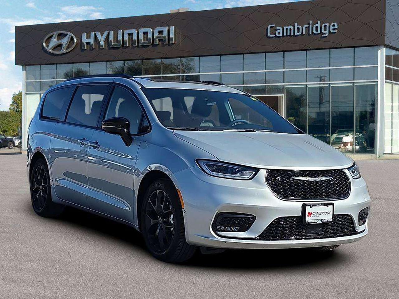 2026 Chrysler Pacifica Limited Photo