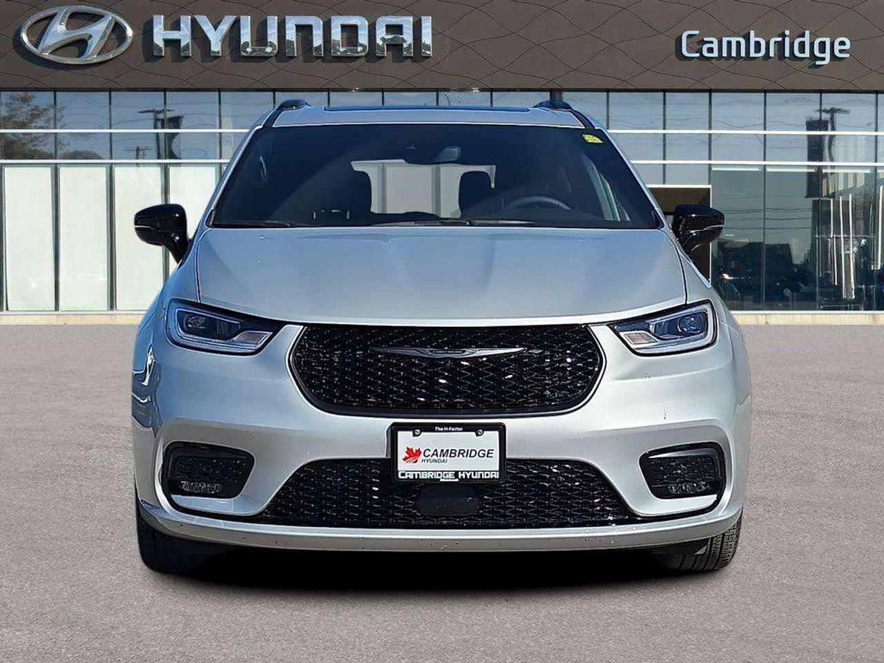 2026 Chrysler Pacifica Limited Photo