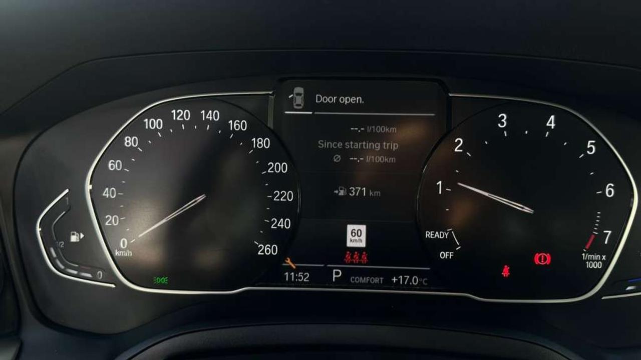 2021 BMW 3 Series 330i xDrive Apple CarPlay Sunroof Towing Option Photo