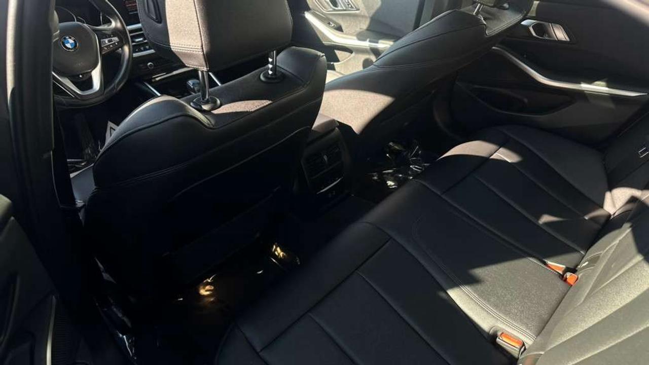 2021 BMW 3 Series 330i xDrive Apple CarPlay Sunroof Towing Option Photo