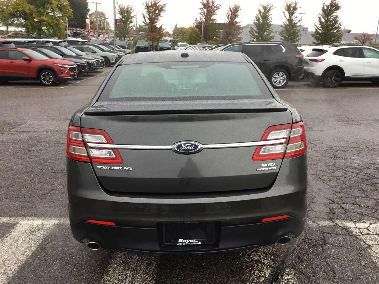 2017 Ford Taurus 4DR SDN SEL FWD Photo