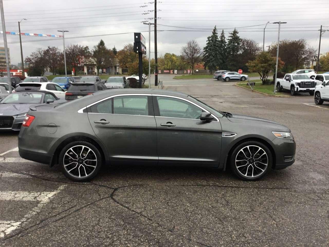 2017 Ford Taurus 4DR SDN SEL FWD Photo