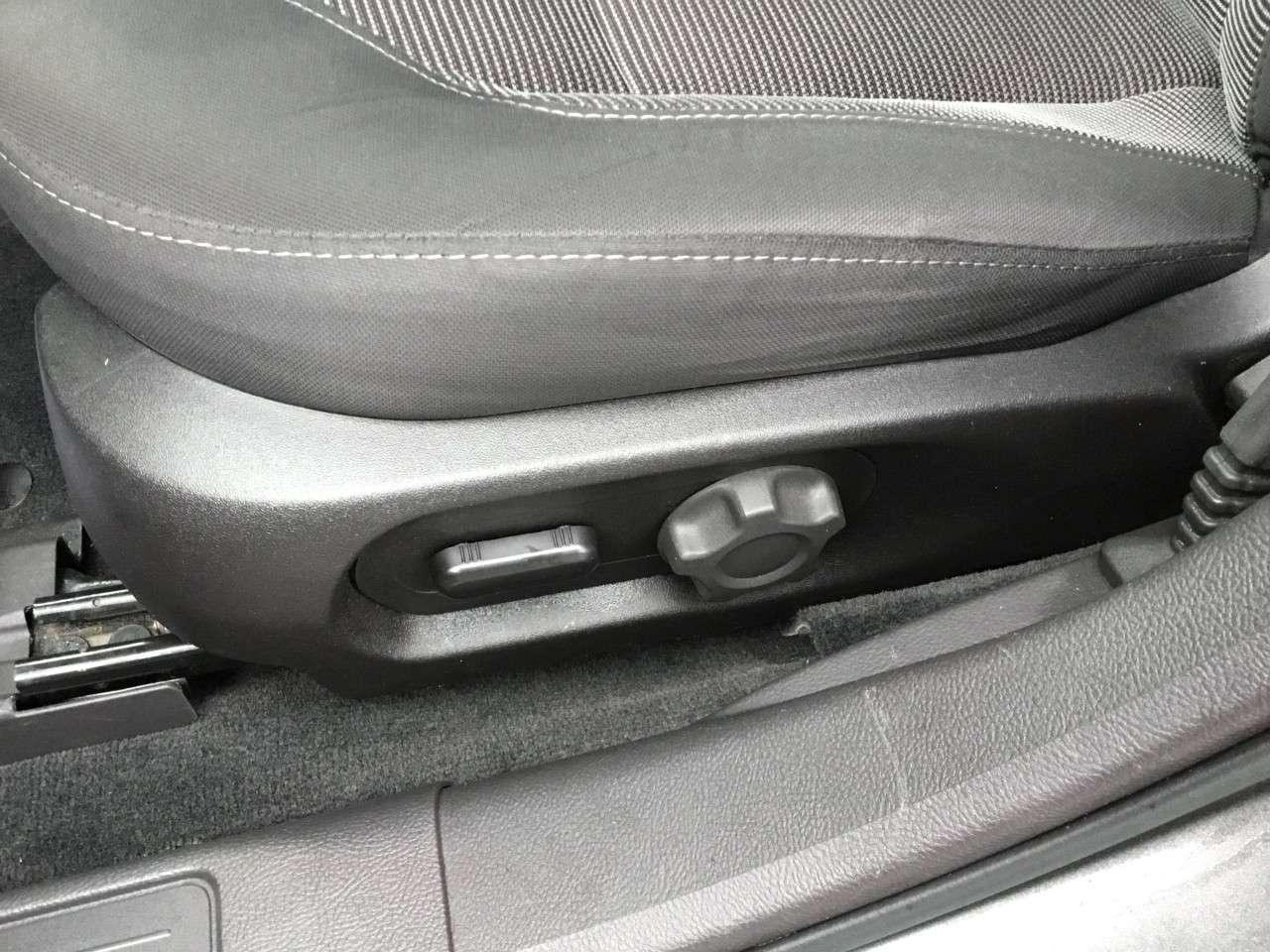 2017 Ford Taurus 4DR SDN SEL FWD Photo