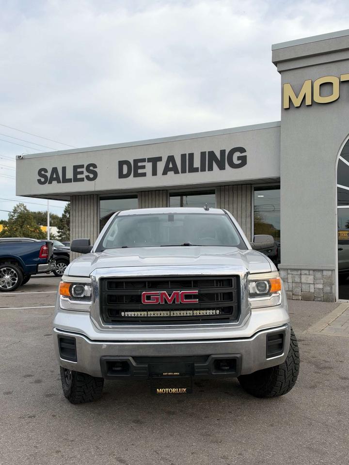 2015 GMC Sierra 1500 4WD Crew Cab Photo