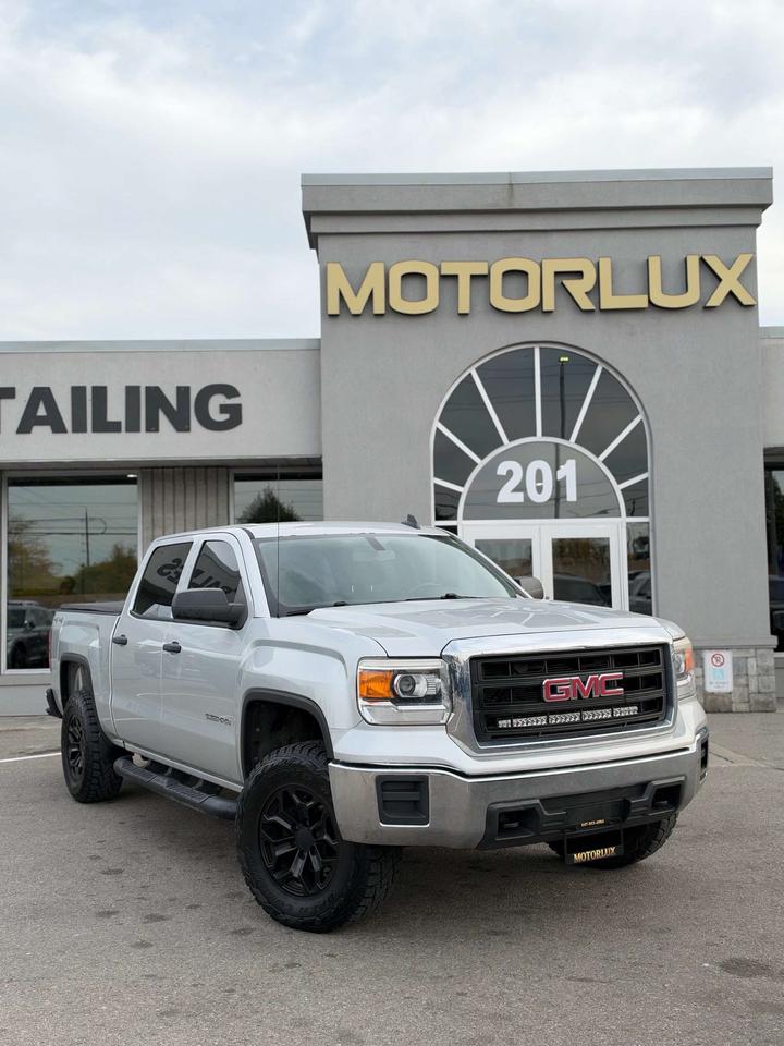 2015 GMC Sierra 1500 4WD Crew Cab Photo5