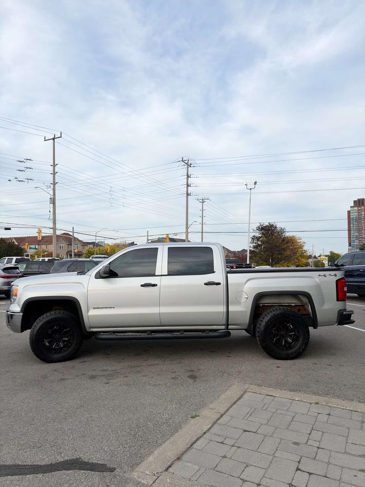 2015 GMC Sierra 1500 4WD Crew Cab Photo