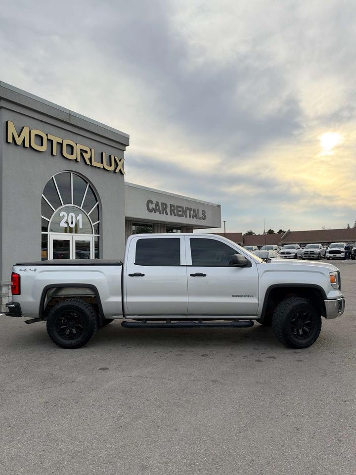 2015 GMC Sierra 1500 4WD Crew Cab Photo