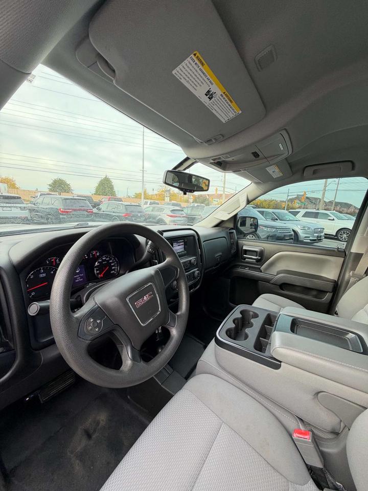 2015 GMC Sierra 1500 4WD Crew Cab Photo
