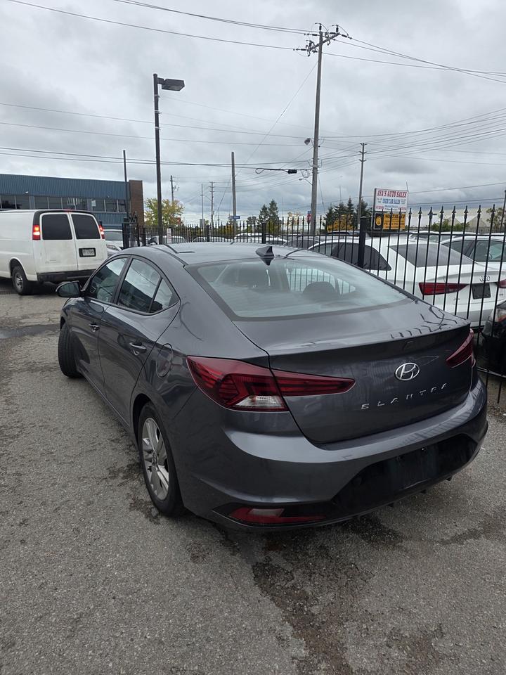 2020 Hyundai Elantra Preferred Photo